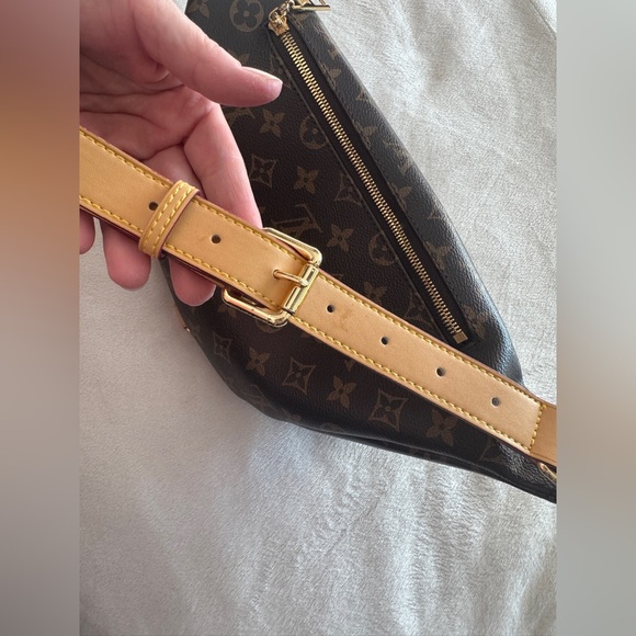 Louis Vuitton Brown and Tan Monogram Belt Bag - Picture 5 of 12